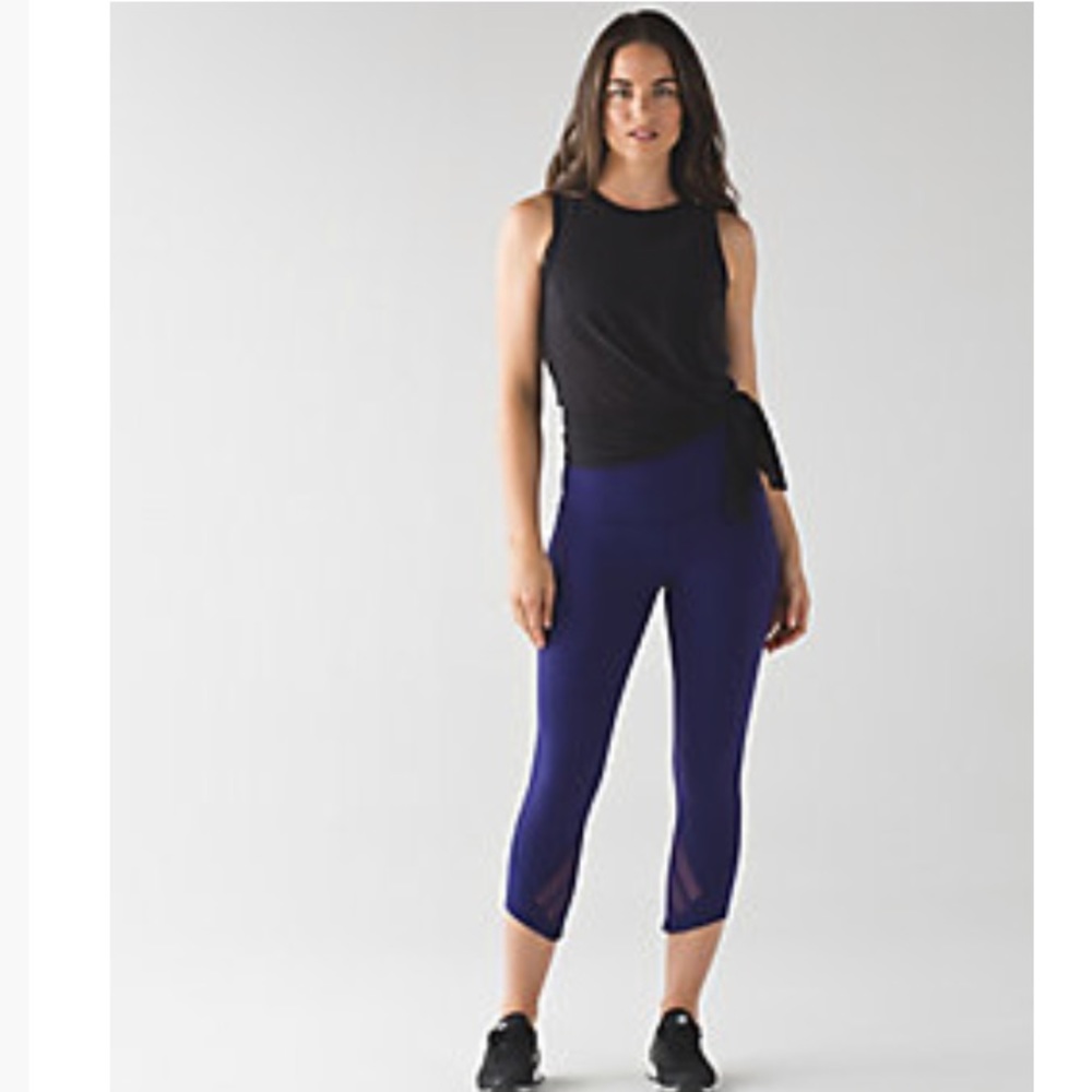 Lululemon Essential Rhythm Crop